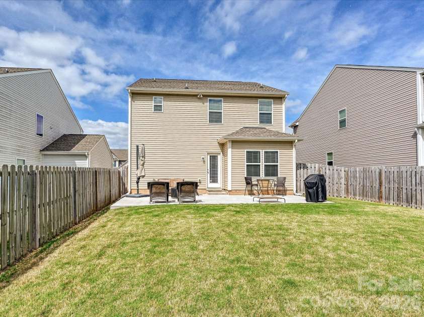 118 Fairfield Drive, Troutman, NC 28166.  MLS# CAR4373399, YatesRealty ID 16880. 