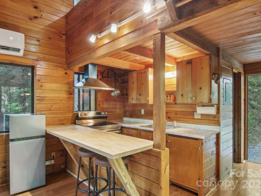 291 Dills Road, Bryson City, NC 28713.  MLS# CAR4261117, YatesRealty ID 16880. 