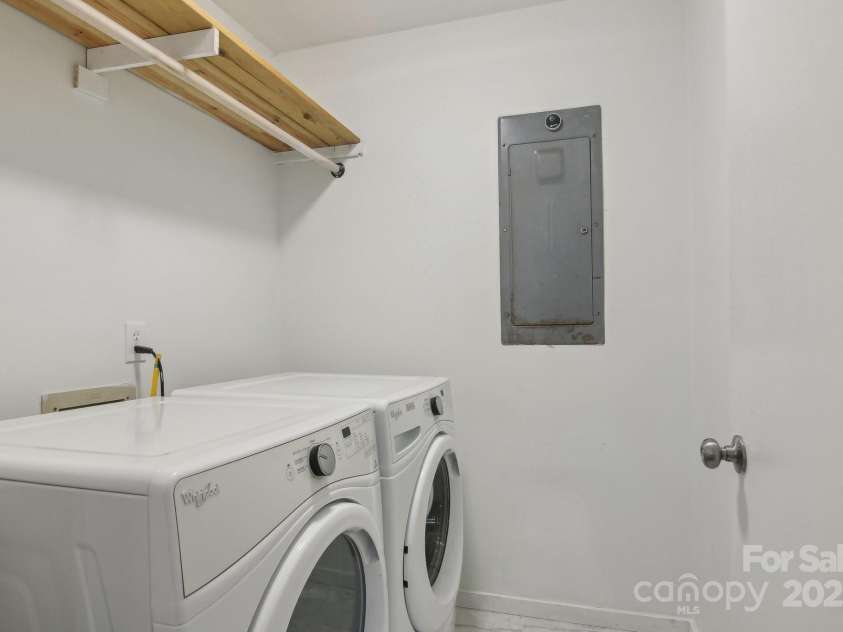 291 Dills Road, Bryson City, NC 28713.  MLS# CAR4261117, YatesRealty ID 16880. Laundry room off Kitchen