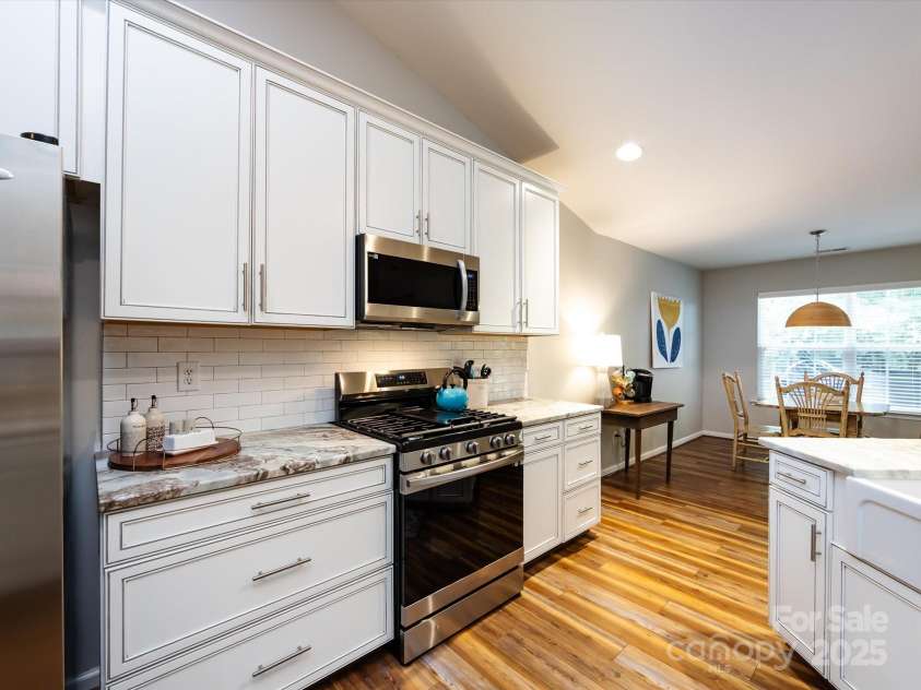 3347 Xandra Court, Indian Land, SC 29707.  MLS# CAR4266129, YatesRealty ID 16882. Lots of counter space