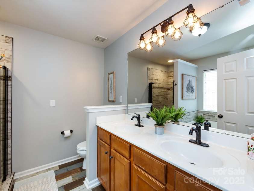 3347 Xandra Court, Indian Land, SC 29707.  MLS# CAR4266129, YatesRealty ID 16882. Primary Bath