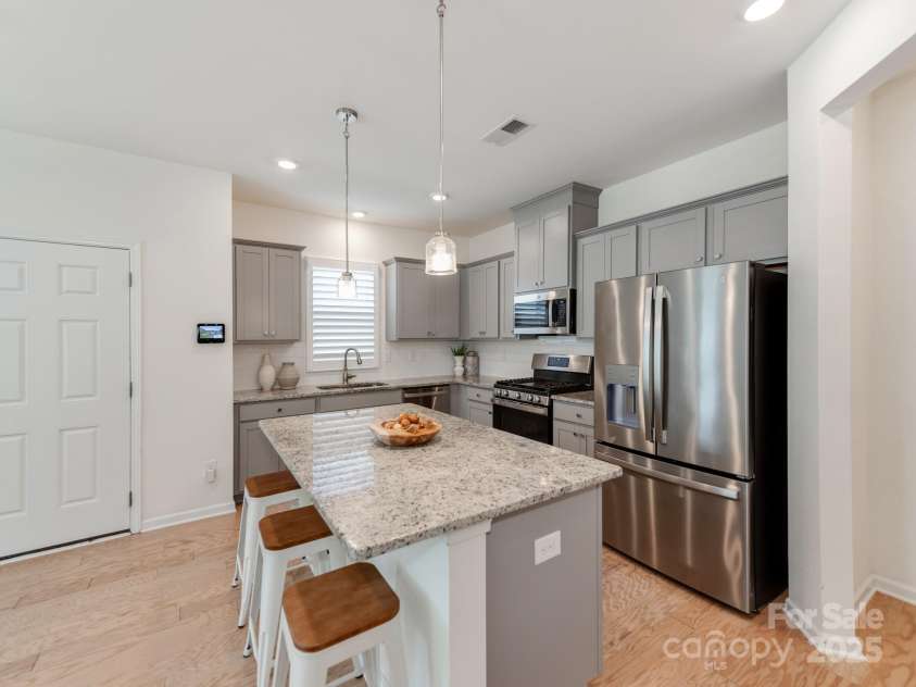 222 Harpers Run Lane, Matthews, NC 28104.  MLS# CAR4287195, YatesRealty ID 16883. 