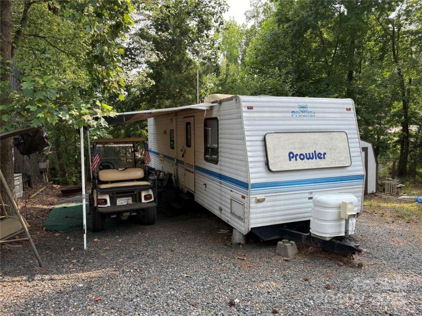 103 Powder Horn Trail, Mount Gilead, NC 27306.  MLS# CAR4266296, YatesRealty ID 16884. 