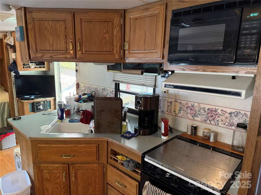 103 Powder Horn Trail, Mount Gilead, NC 27306.  MLS# CAR4266296, YatesRealty ID 16884. 