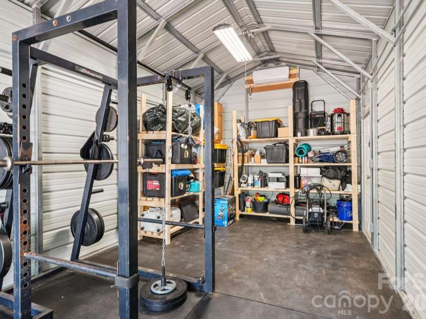 5300 Cheval Place, Charlotte, NC 28205.  MLS# CAR4369140, YatesRealty ID 16886. 