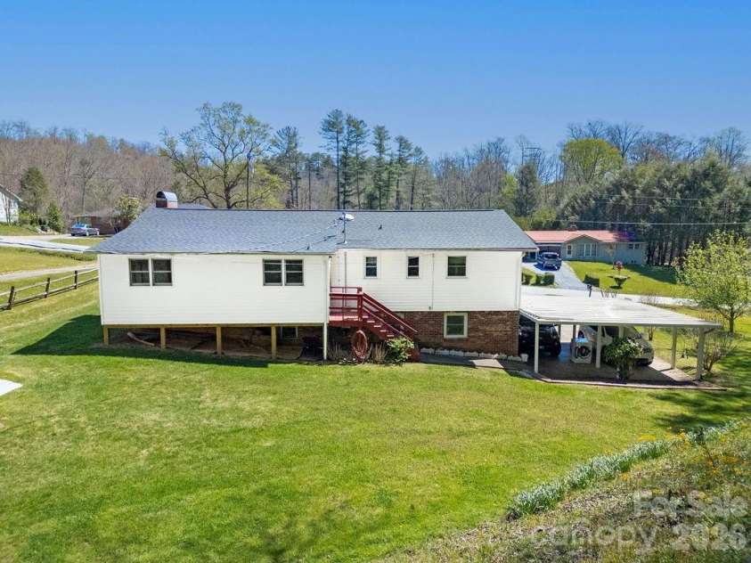1482 Island Ford Road, Brevard, NC 28712.  MLS# CAR4366891, YatesRealty ID 16887. Big Back Yard