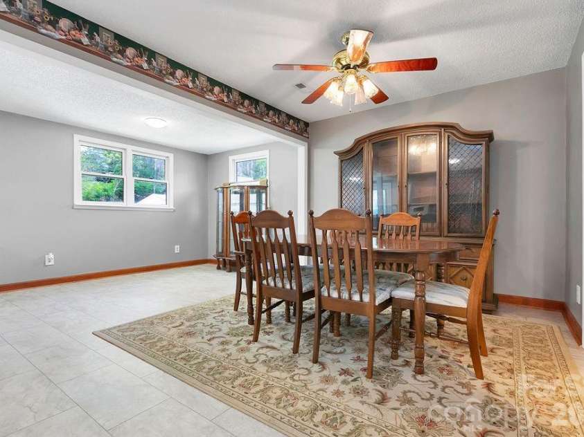 1482 Island Ford Road, Brevard, NC 28712.  MLS# CAR4366891, YatesRealty ID 16887. Dining Area