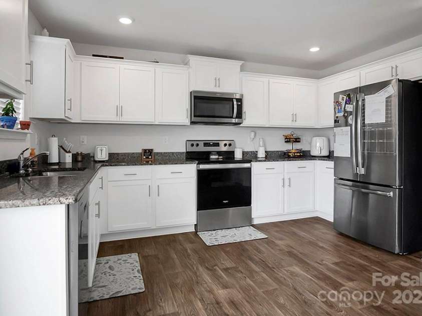 2013 Eastway Drive, Dallas, NC 28034.  MLS# CAR4265689, YatesRealty ID 16887. 