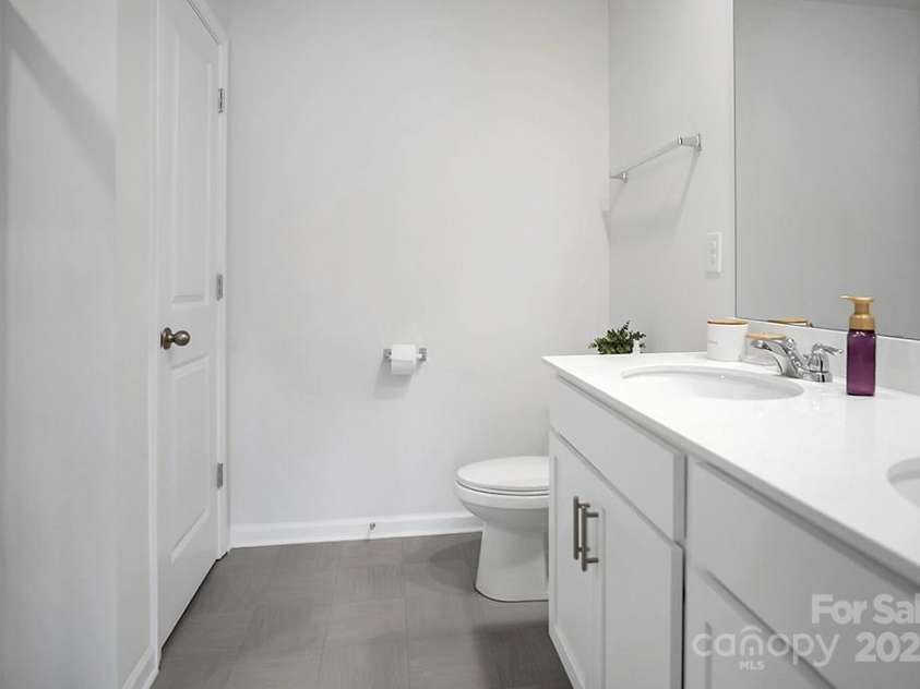 2013 Eastway Drive, Dallas, NC 28034.  MLS# CAR4265689, YatesRealty ID 16887. 