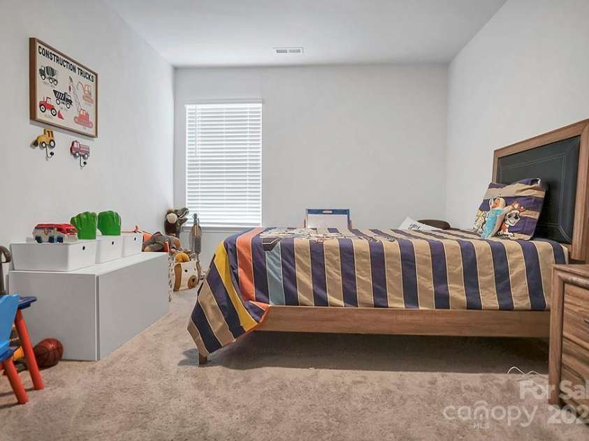 2013 Eastway Drive, Dallas, NC 28034.  MLS# CAR4265689, YatesRealty ID 16887. 