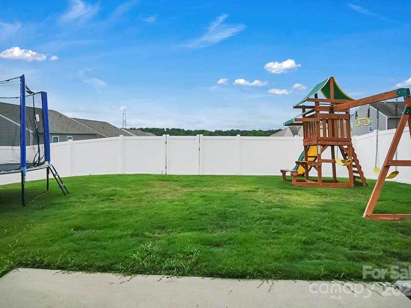 2013 Eastway Drive, Dallas, NC 28034.  MLS# CAR4265689, YatesRealty ID 16887. 