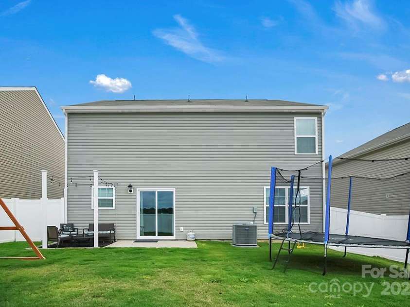 2013 Eastway Drive, Dallas, NC 28034.  MLS# CAR4265689, YatesRealty ID 16887. 