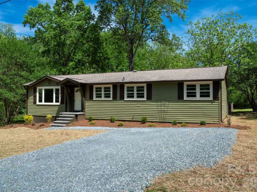 435 Mahaffey Drive, Salisbury, NC 28146.  MLS# CAR4370943, YatesRealty ID 16888. 