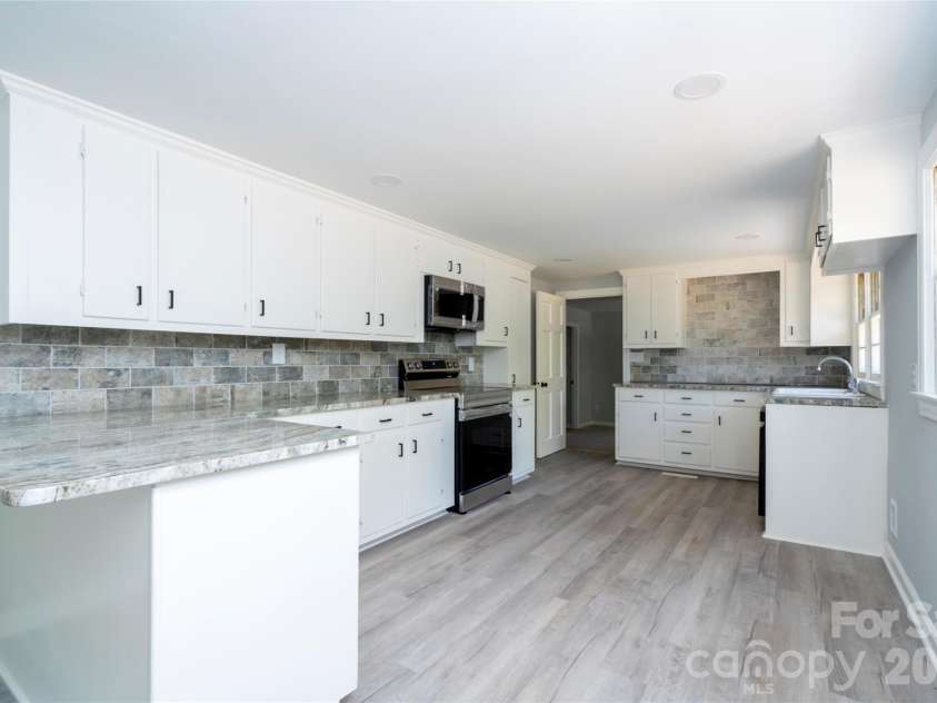 435 Mahaffey Drive, Salisbury, NC 28146.  MLS# CAR4370943, YatesRealty ID 16888. 