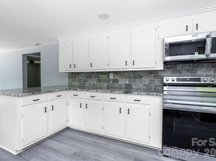 435 Mahaffey Drive, Salisbury, NC 28146.  MLS# CAR4370943, YatesRealty ID 16888. 