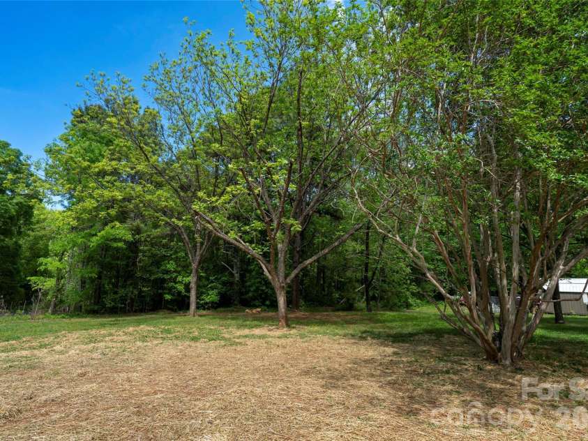 435 Mahaffey Drive, Salisbury, NC 28146.  MLS# CAR4370943, YatesRealty ID 16888. 
