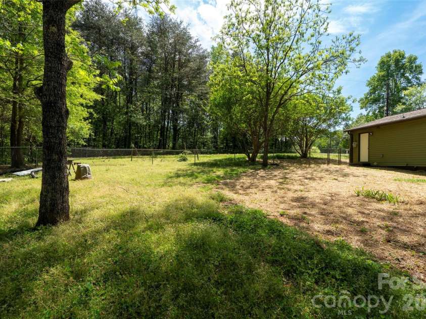 435 Mahaffey Drive, Salisbury, NC 28146.  MLS# CAR4370943, YatesRealty ID 16888. 