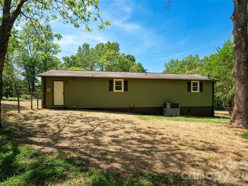 435 Mahaffey Drive, Salisbury, NC 28146.  MLS# CAR4370943, YatesRealty ID 16888. 