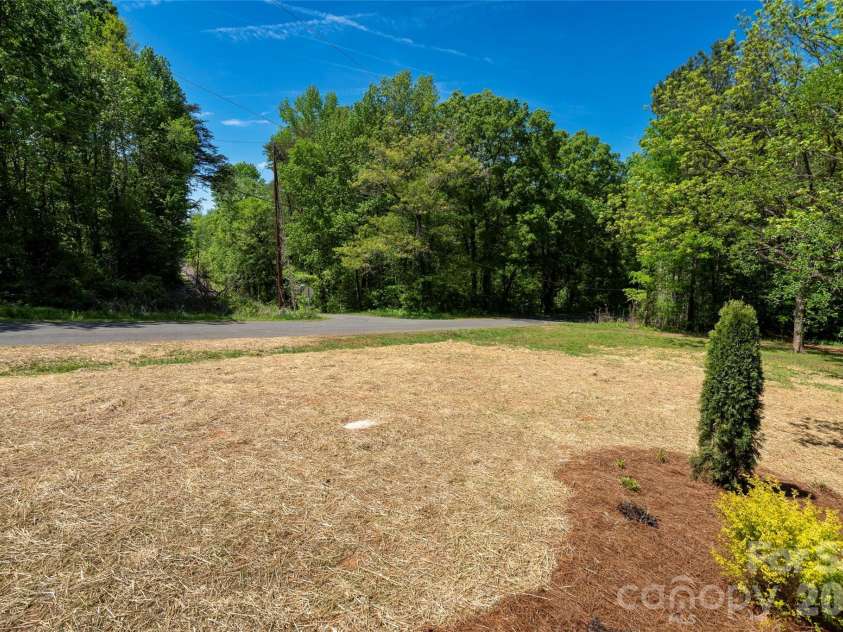 435 Mahaffey Drive, Salisbury, NC 28146.  MLS# CAR4370943, YatesRealty ID 16888. 