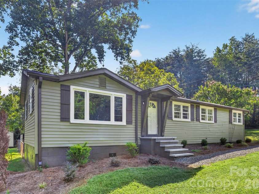435 Mahaffey Drive, Salisbury, NC 28146.  MLS# CAR4421848, YatesRealty ID 16888. 