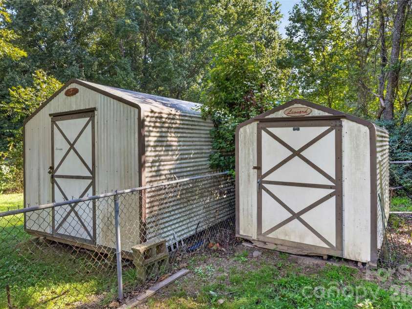 435 Mahaffey Drive, Salisbury, NC 28146.  MLS# CAR4421848, YatesRealty ID 16888. 
