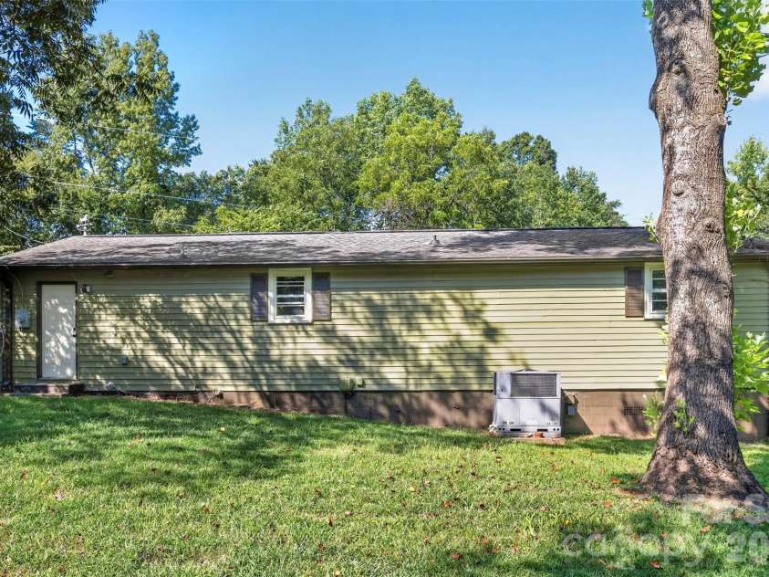 435 Mahaffey Drive, Salisbury, NC 28146.  MLS# CAR4421848, YatesRealty ID 16888. 