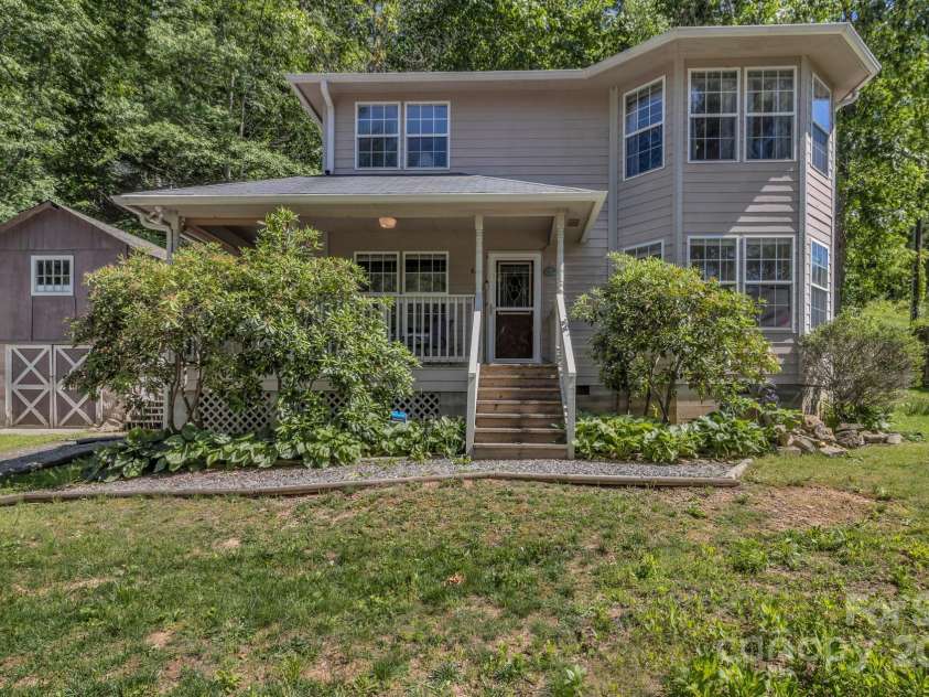 619 Beaverdam Road, Asheville, NC 28804.  MLS# CAR4261133, YatesRealty ID 16888. 