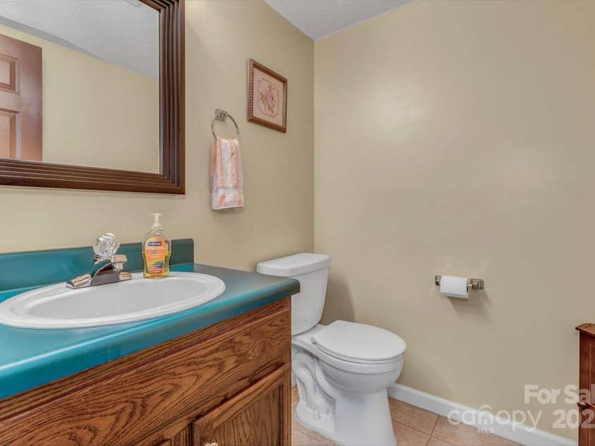 619 Beaverdam Road, Asheville, NC 28804.  MLS# CAR4261133, YatesRealty ID 16888. 
