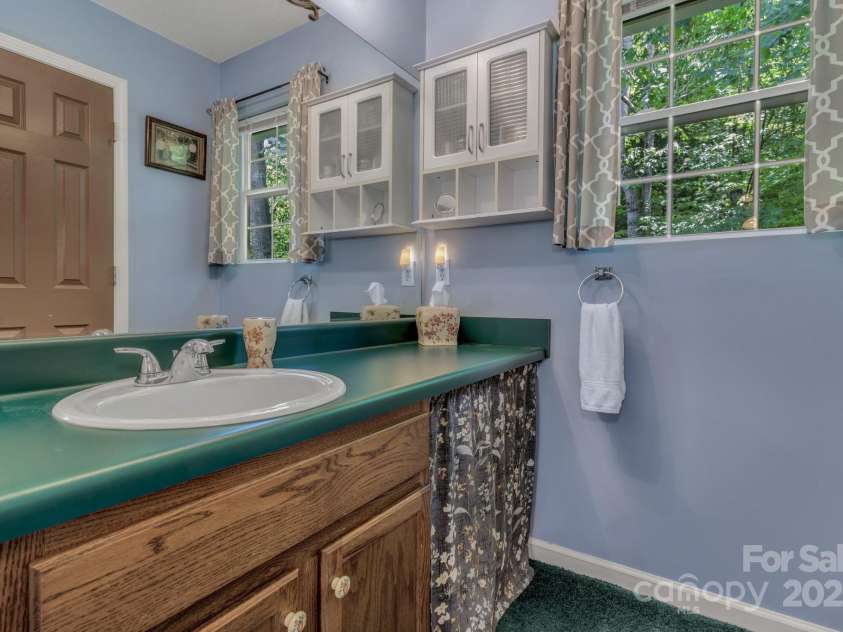 619 Beaverdam Road, Asheville, NC 28804.  MLS# CAR4261133, YatesRealty ID 16888. 