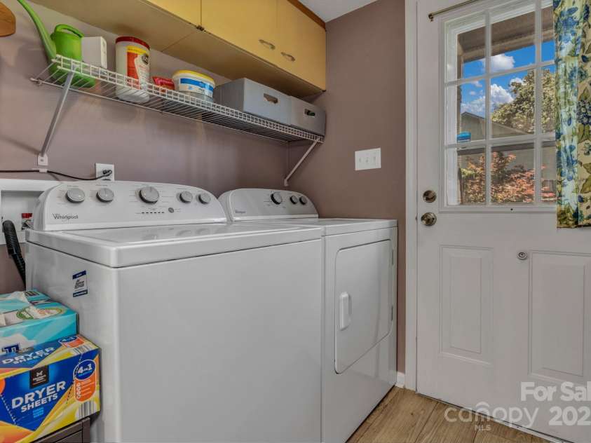 619 Beaverdam Road, Asheville, NC 28804.  MLS# CAR4261133, YatesRealty ID 16888. 