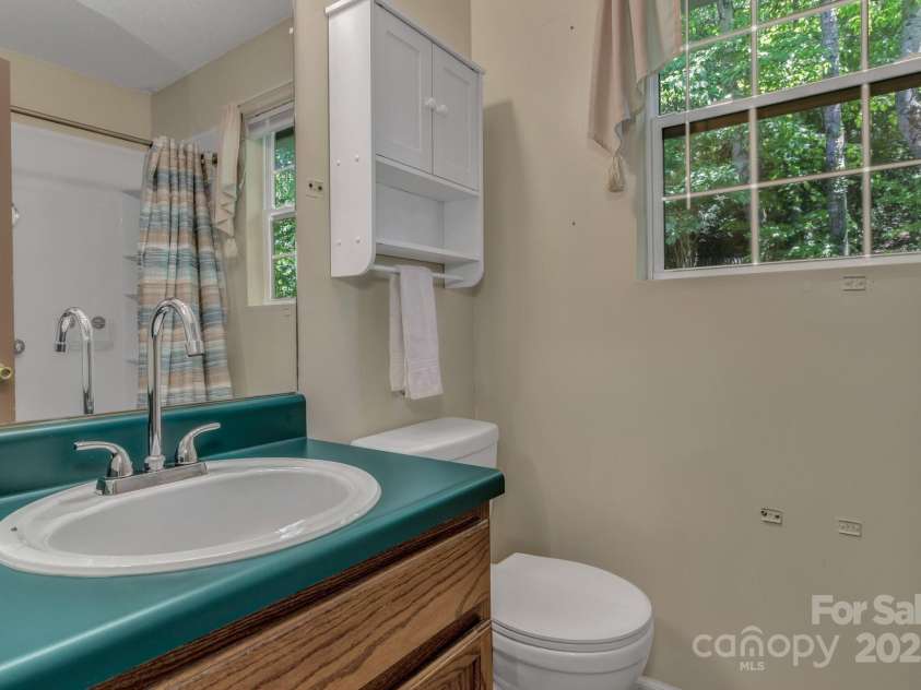 619 Beaverdam Road, Asheville, NC 28804.  MLS# CAR4261133, YatesRealty ID 16888. 