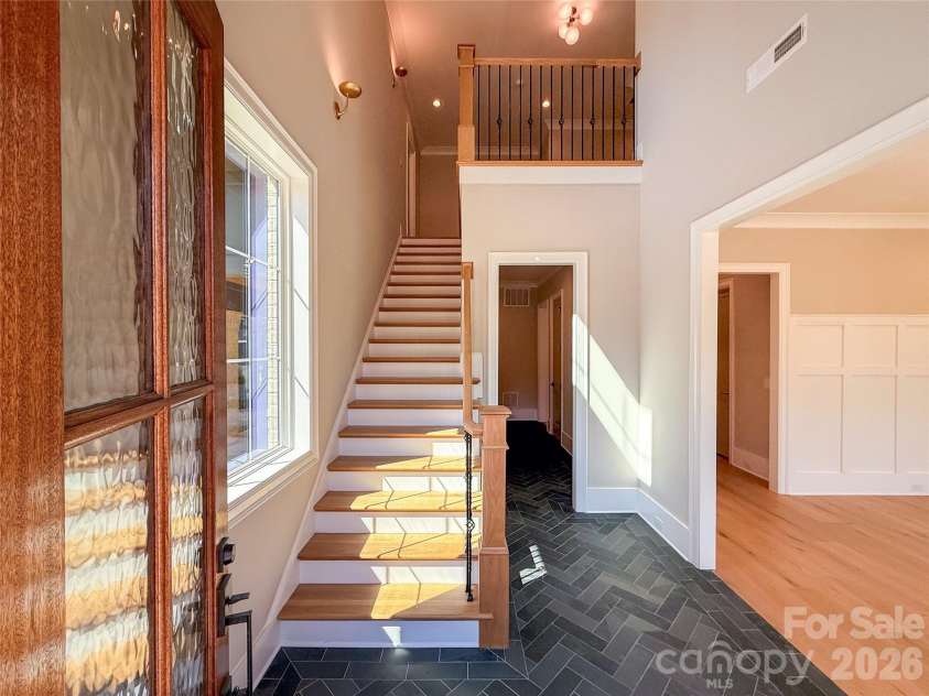 4822 Walker Road, Charlotte, NC 28211.  MLS# CAR4360360, YatesRealty ID 16890. 