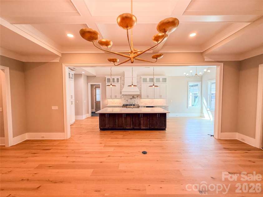 4822 Walker Road, Charlotte, NC 28211.  MLS# CAR4360360, YatesRealty ID 16890. 