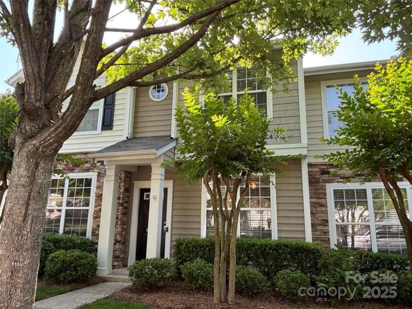 1139 Drummond Lane, Matthews, NC 28104.  MLS# CAR4258939, YatesRealty ID 16891. 