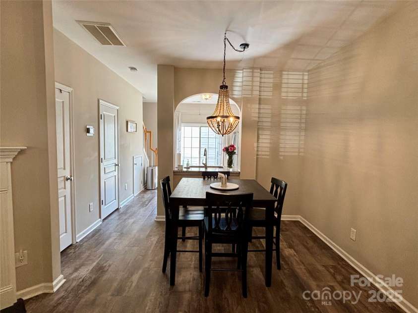 1139 Drummond Lane, Matthews, NC 28104.  MLS# CAR4258939, YatesRealty ID 16891. 