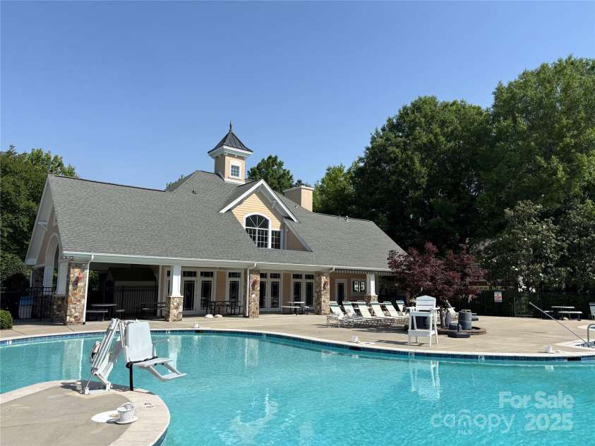 1139 Drummond Lane, Matthews, NC 28104.  MLS# CAR4258939, YatesRealty ID 16891. 