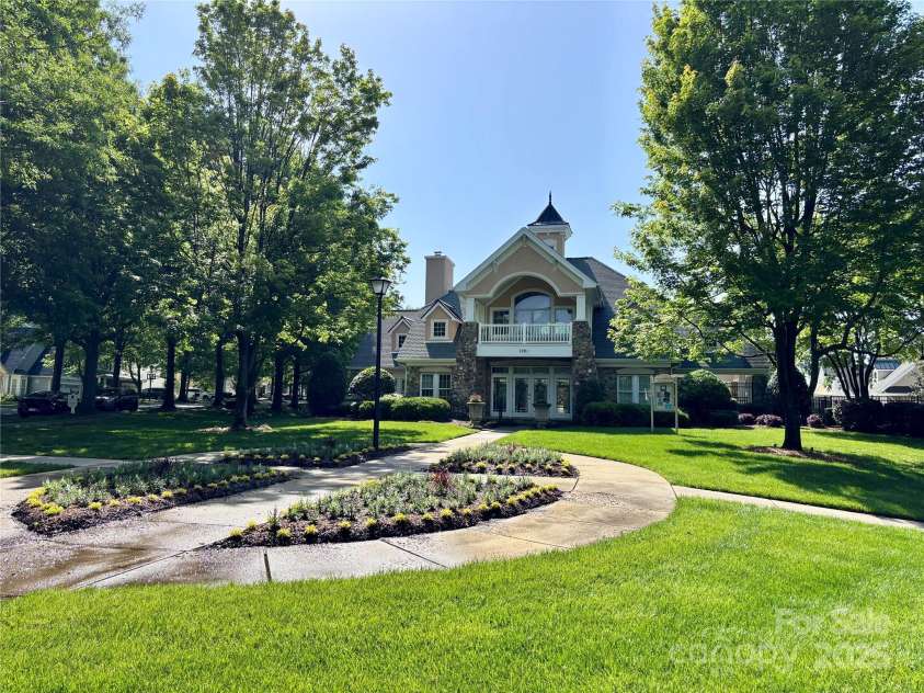 1139 Drummond Lane, Matthews, NC 28104.  MLS# CAR4258939, YatesRealty ID 16891. 