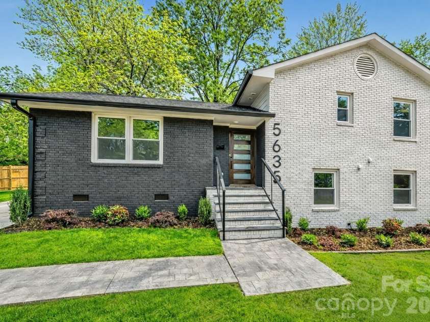 5635 Ruth Drive, Charlotte, NC 28215.  MLS# CAR4398288, YatesRealty ID 16891. 