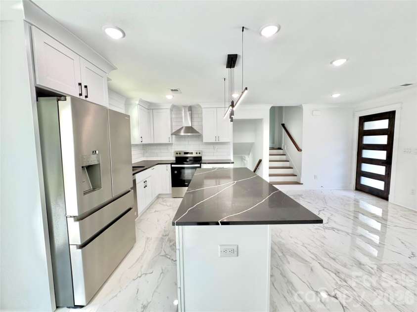 5635 Ruth Drive, Charlotte, NC 28215.  MLS# CAR4398288, YatesRealty ID 16891. 