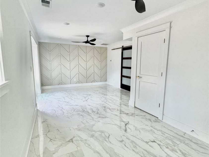 5635 Ruth Drive, Charlotte, NC 28215.  MLS# CAR4398288, YatesRealty ID 16891. 