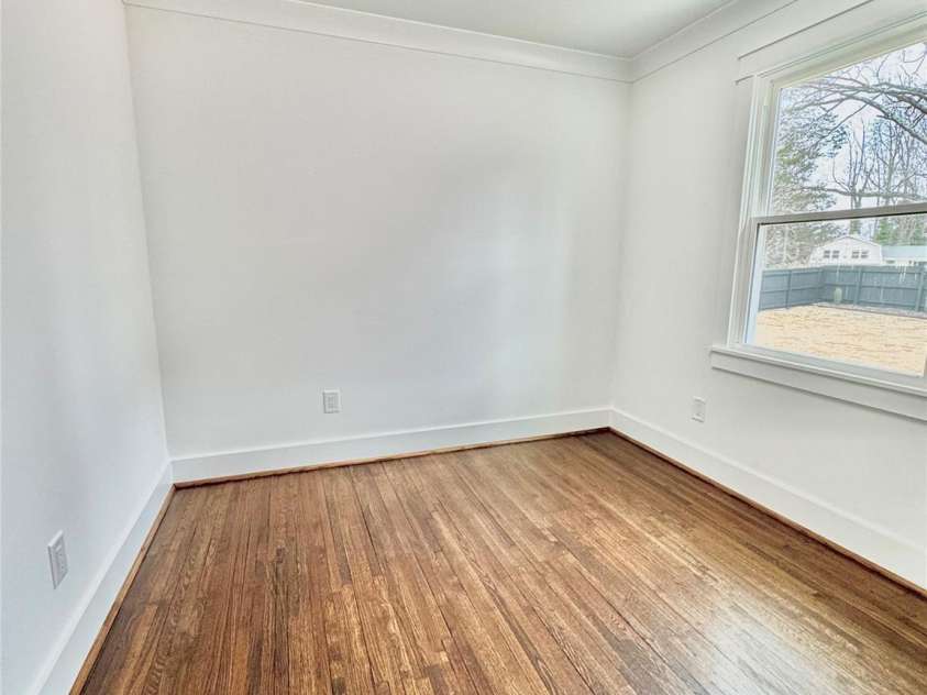 5635 Ruth Drive, Charlotte, NC 28215.  MLS# CAR4398288, YatesRealty ID 16891. 