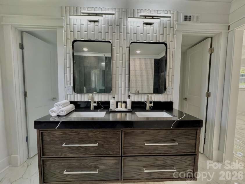 5635 Ruth Drive, Charlotte, NC 28215.  MLS# CAR4398288, YatesRealty ID 16891. Virtually staged