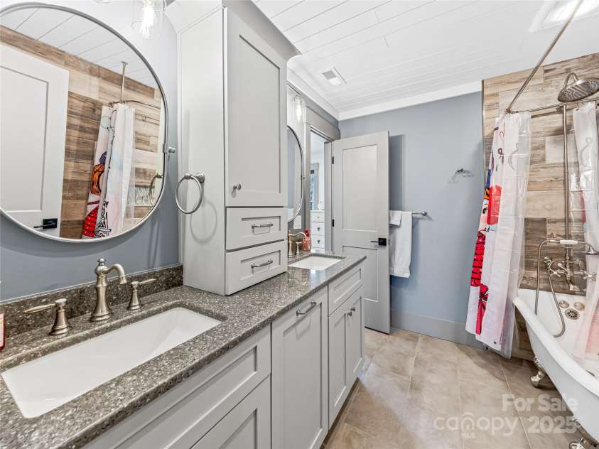 59 Bradford Hill Road, Mills River, NC 28759.  MLS# CAR4241459, YatesRealty ID 16892. Full bath on upper level