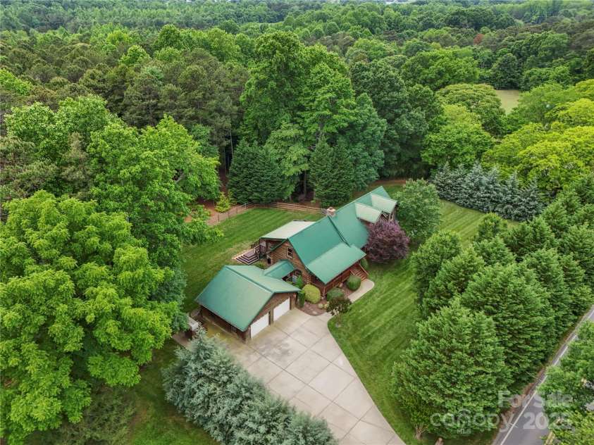 10583 Earnhardt Lake Road, Davidson, NC 28036.  MLS# CAR4245218, YatesRealty ID 16893. 