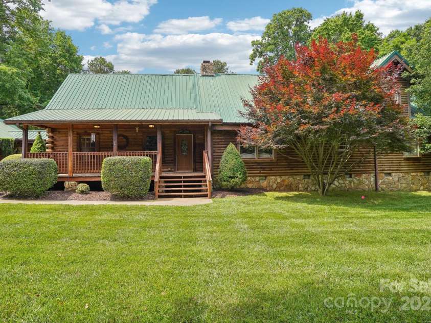 10583 Earnhardt Lake Road, Davidson, NC 28036.  MLS# CAR4245218, YatesRealty ID 16893. 