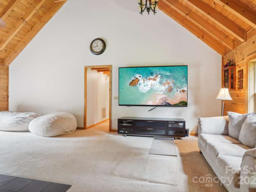 10583 Earnhardt Lake Road, Davidson, NC 28036.  MLS# CAR4245218, YatesRealty ID 16893. 