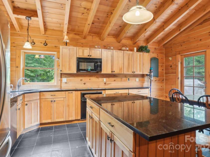 10583 Earnhardt Lake Road, Davidson, NC 28036.  MLS# CAR4245218, YatesRealty ID 16893. 