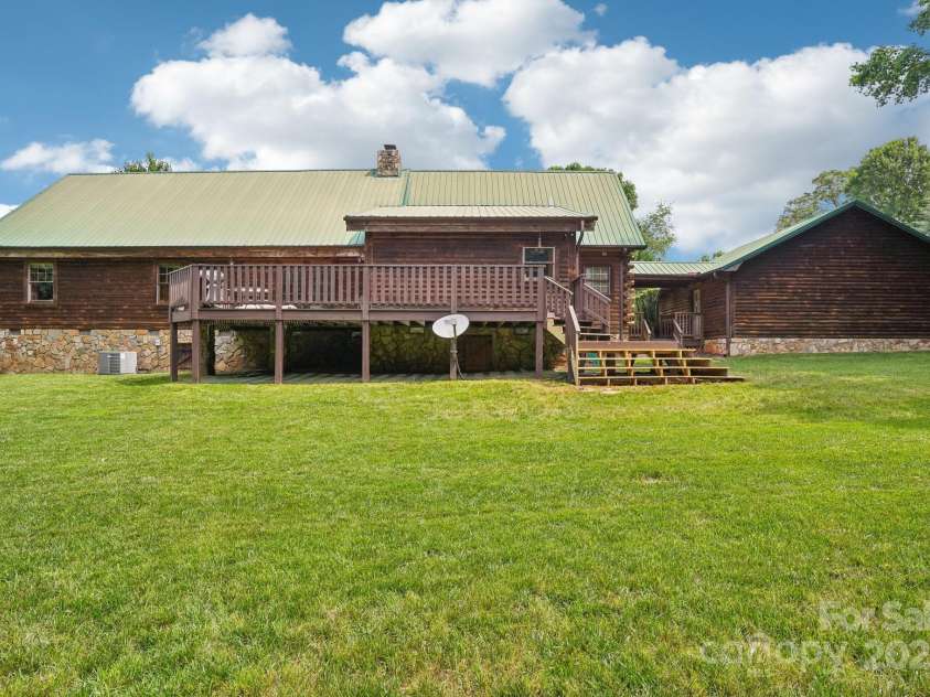 10583 Earnhardt Lake Road, Davidson, NC 28036.  MLS# CAR4245218, YatesRealty ID 16893. 