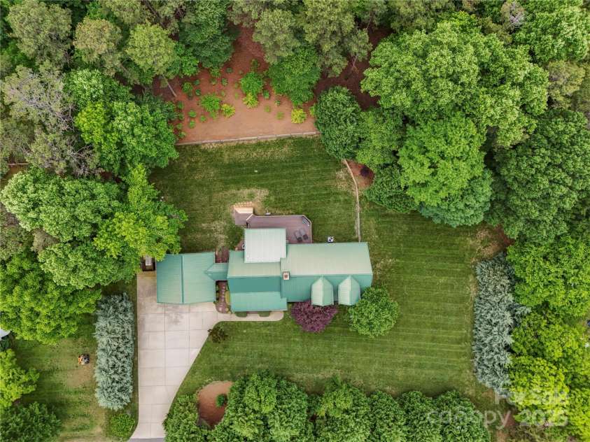 10583 Earnhardt Lake Road, Davidson, NC 28036.  MLS# CAR4245218, YatesRealty ID 16893. 