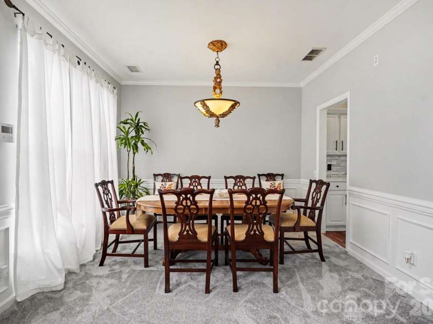 8727 Fieldcroft Drive, Charlotte, NC 28277.  MLS# CAR4362427, YatesRealty ID 16893. 